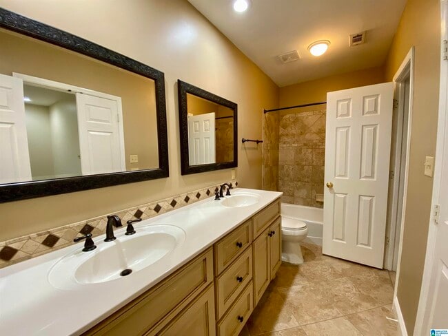 Building Photo - 2032 Stone Brook Dr