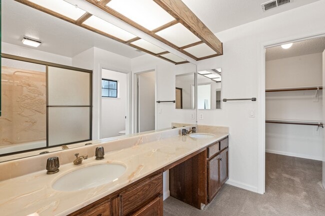 Building Photo - 14408 Outrigger Dr