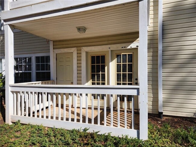 Building Photo - 1411 Keys Crossing Dr NE