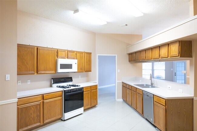 Building Photo - 11210 Fall Breeze Dr