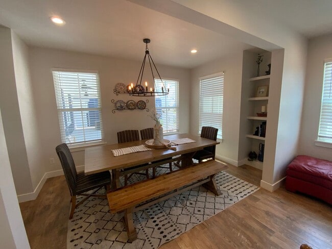 Building Photo - Daybreak Island Furnished Home