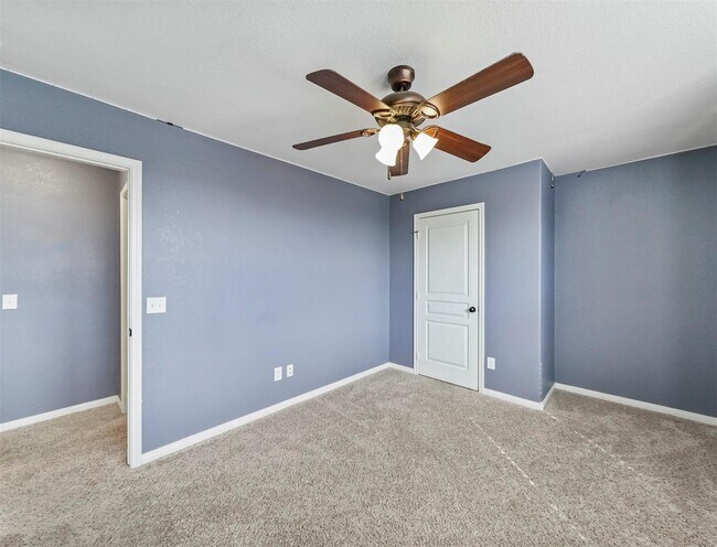 Building Photo - 20015 Flax Flower Dr