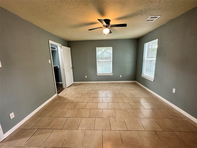 Building Photo - 6911 Bauman Rd