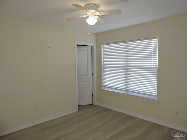 Building Photo - 1000 Polk Ave