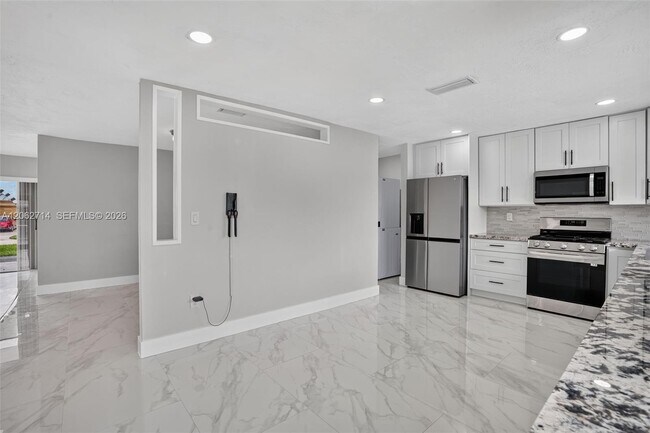 Building Photo - 9531 NW 20th Pl