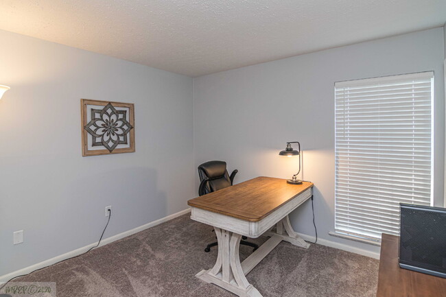 Building Photo - SHORT-TERM LEASE OPTIONS / FULLY FURNISHED APARTMENT/ ALL UTILITIES INCLUDED! WONDERFUL WAYNE MEM...