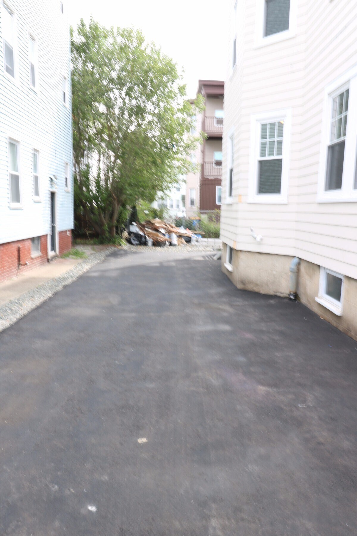 Building Photo - 21 Seafoam Ave