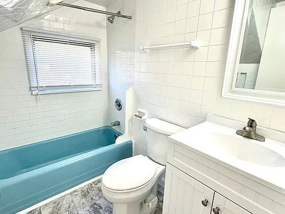 Building Photo - 109 Grand St