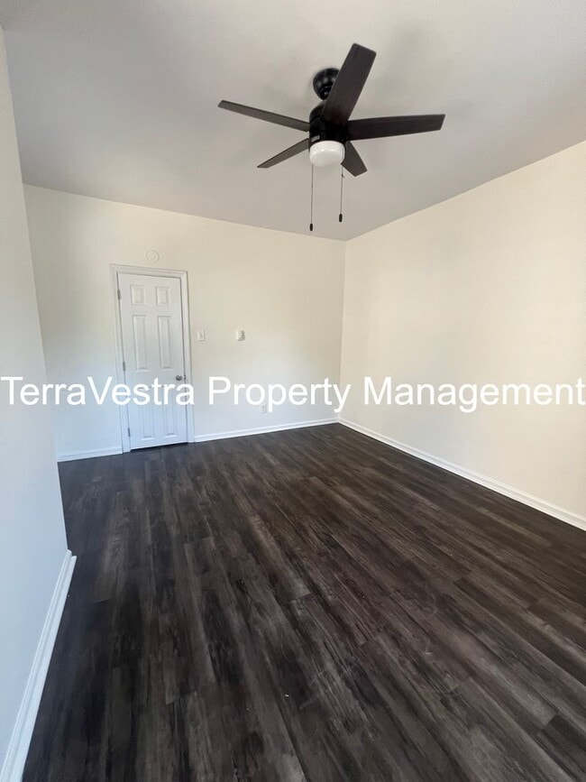 Building Photo - 428 E Mulbery St, Millville, NJ 08332