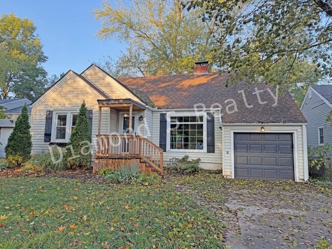 Primary Photo - Stunning 2 Bedroom Home Located Near Mercy!