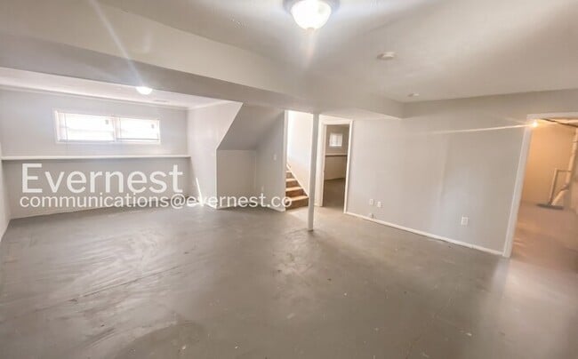 Building Photo - 5042 Bentler Dr