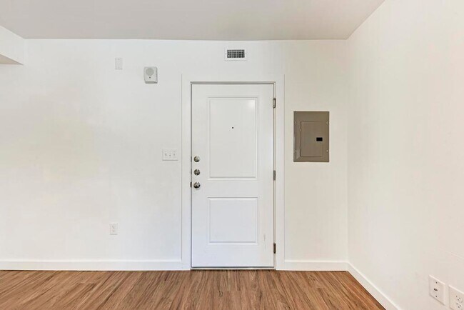 Building Photo - Park Avenue 102