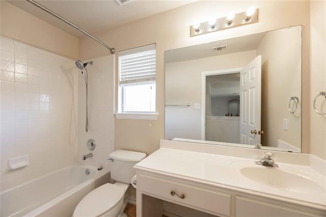 Building Photo - 2009 Briarbrook Ln