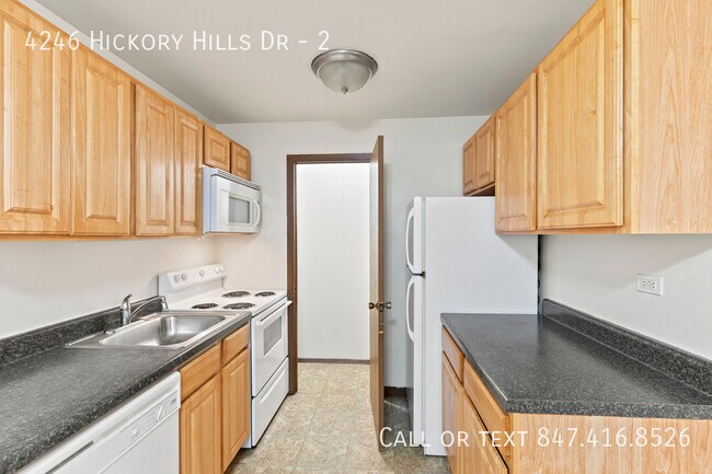 Building Photo - 4246 Hickory Hills Dr