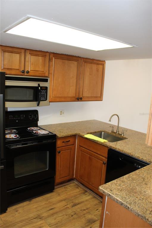 Building Photo - 6912 El Centro Ct