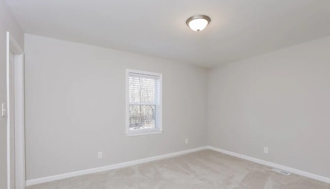 Building Photo - 631 Hurley Rd