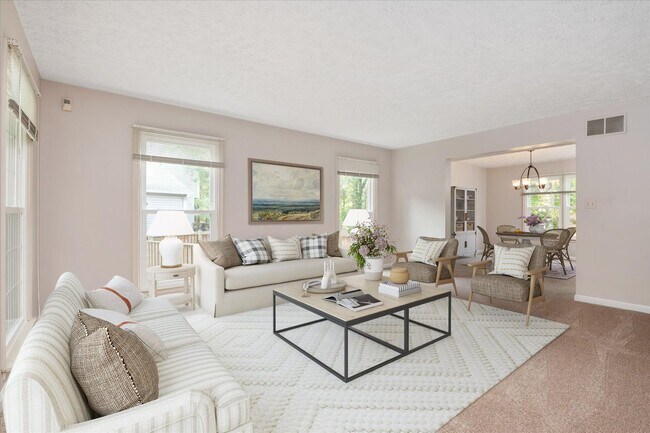 Building Photo - Charming Colonial in Elmhurst Station