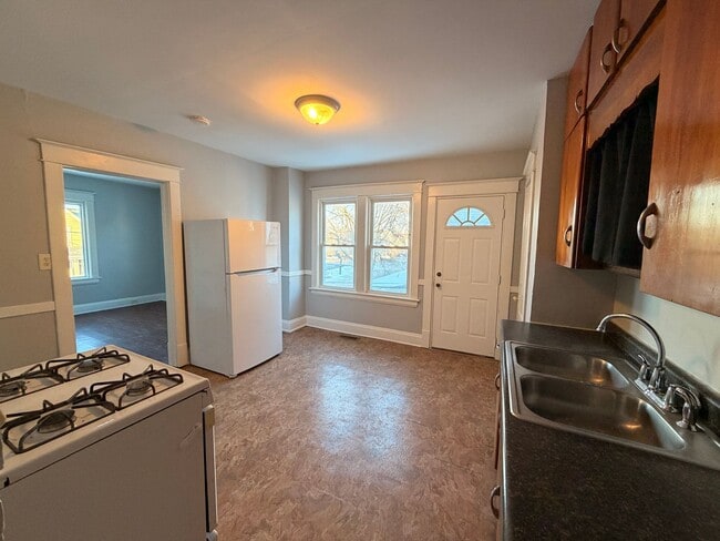 Building Photo - 2223 53rd St