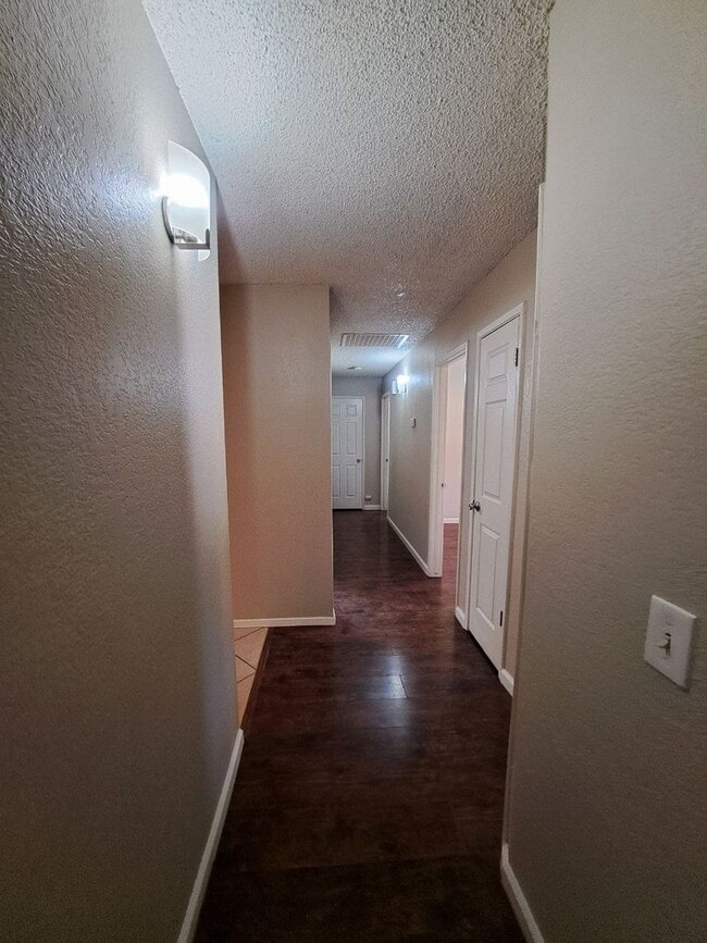 Building Photo - Stunning 4-Bedroom Kerman Home with Swimming Pool Available Soon!