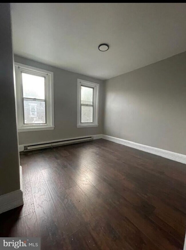 Building Photo - Gorgeous 2 Bedroom Home in North Philadelphia — Available Now!