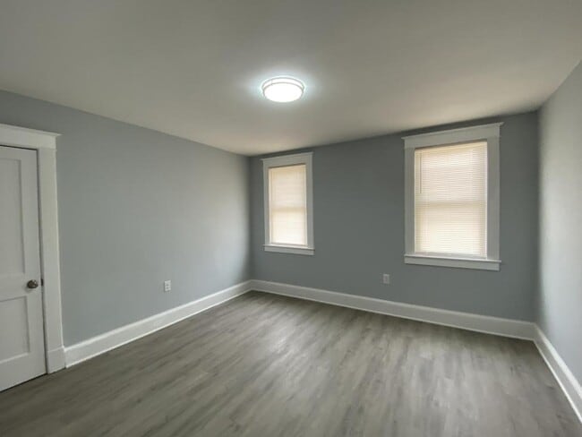 Building Photo - 3121 Rosalie Ave