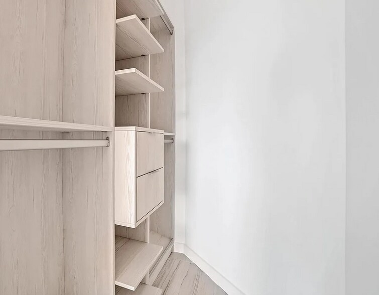 Building Photo - 480 NE 31st