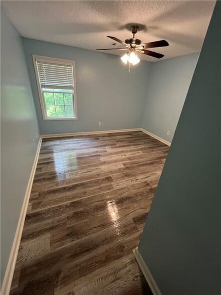Building Photo - 7305 White Oak Way