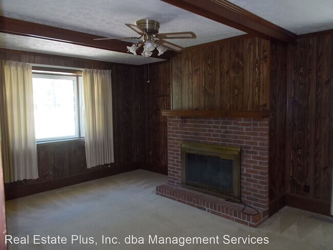 Building Photo - 3 br, 2 bath House - 215 Gibbs Road