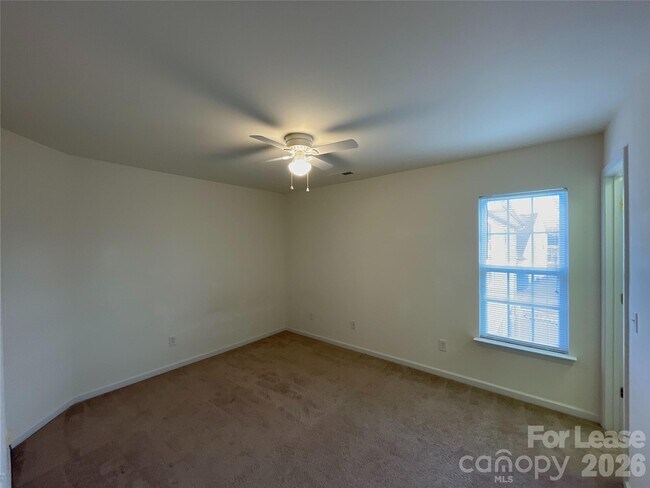 Building Photo - 9040 Holland Park Ln