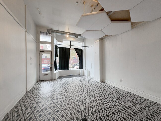 Building Photo - 723 W Wrightwood Ave