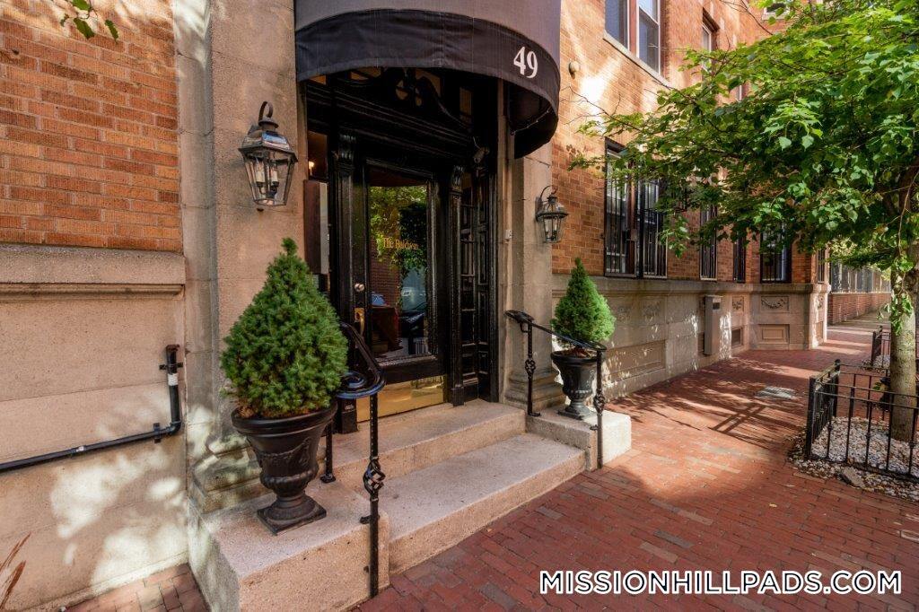Building Photo - 49 Worthington St