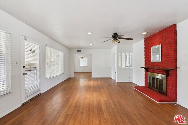 Building Photo - 6727 Orion Ave
