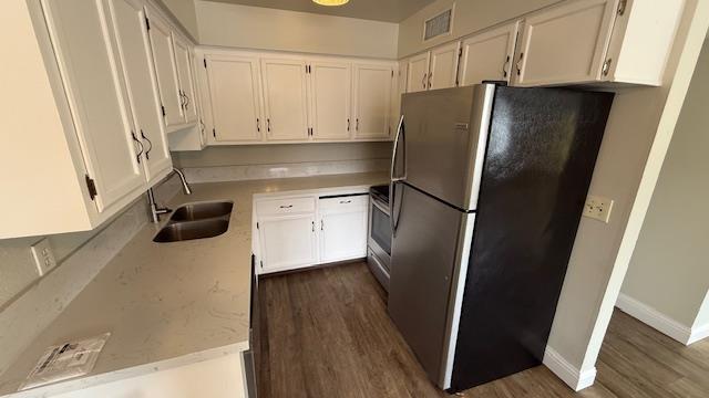 Building Photo - 4517 N Sharon Ave