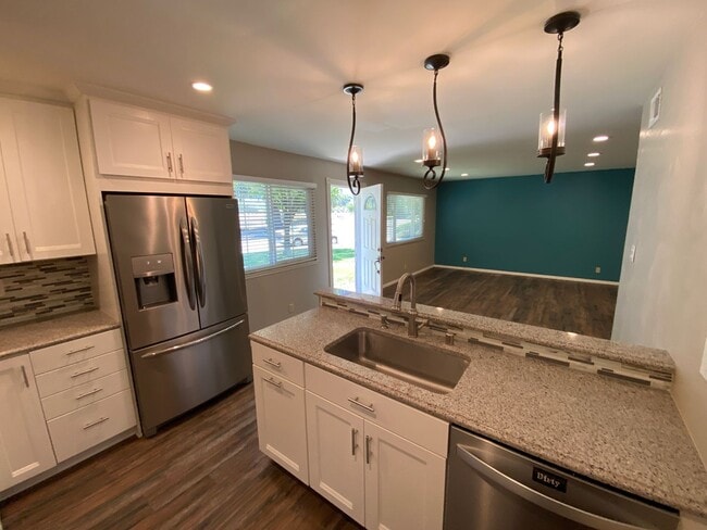Building Photo - BLOSSOM VALLEY - Beautifully updated condo...