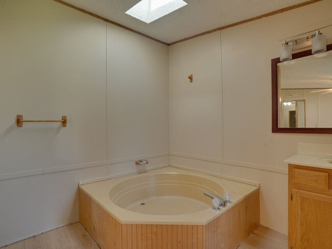 Building Photo - 3 Bedroom Single Family Home in Lady Lake