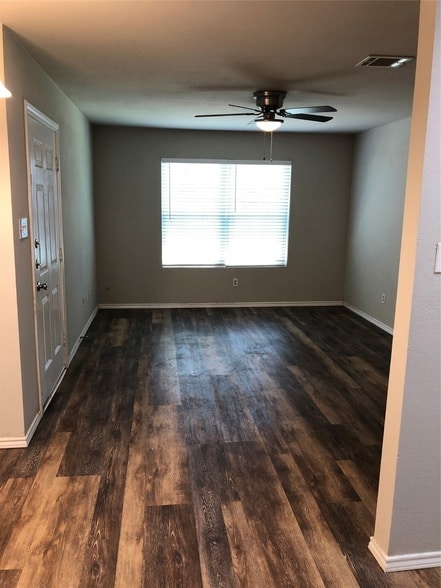 Building Photo - 11913 Metmora Ct