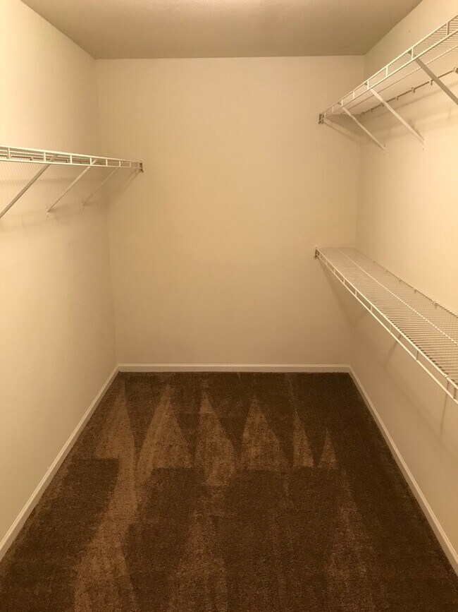 Building Photo - 1704-1706-1706 Juniper Dr