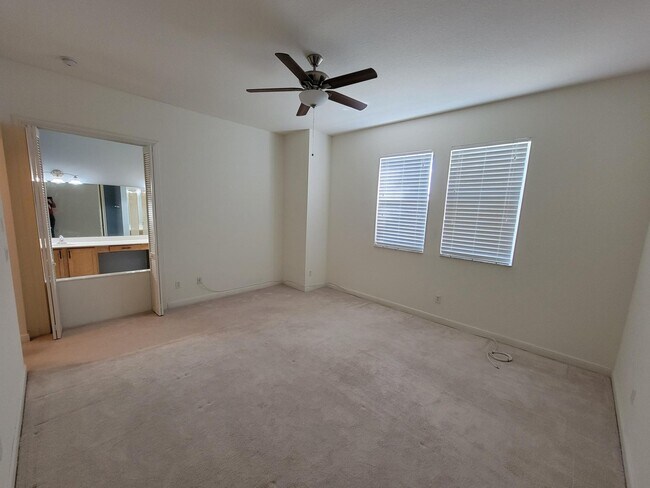 Building Photo - 685 Pacific Grove Dr
