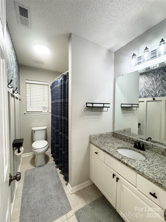 Building Photo - 2603 Clarencefield Dr