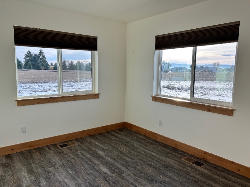 Building Photo - 240 Cayuse Ln