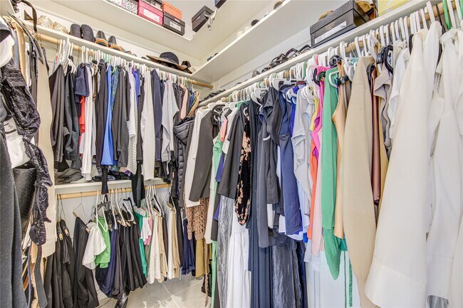 Building Photo - 3622 Springhill Ln