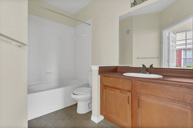 Building Photo - Available Now! Gated Community.