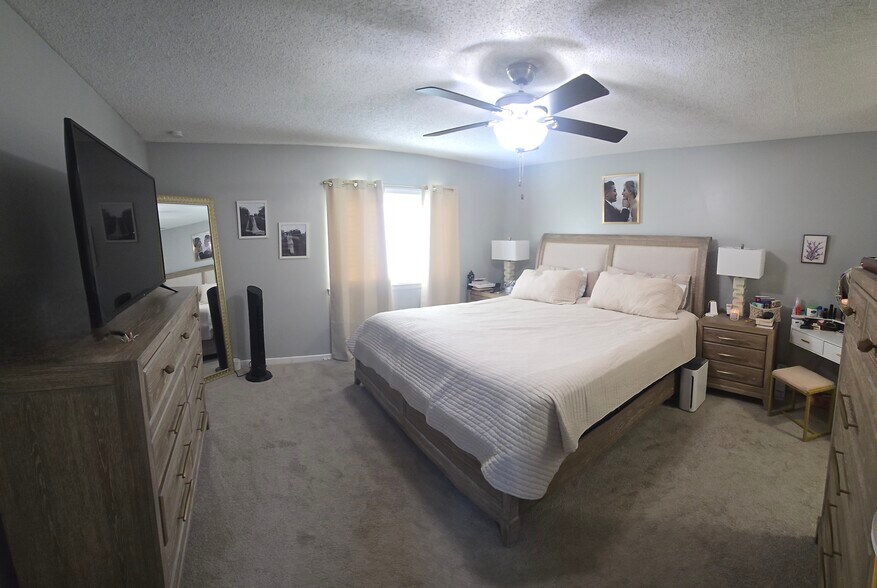 Building Photo - 713 St Michael Ln