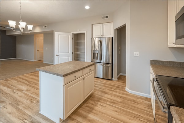 Building Photo - 240 Irongate Dr