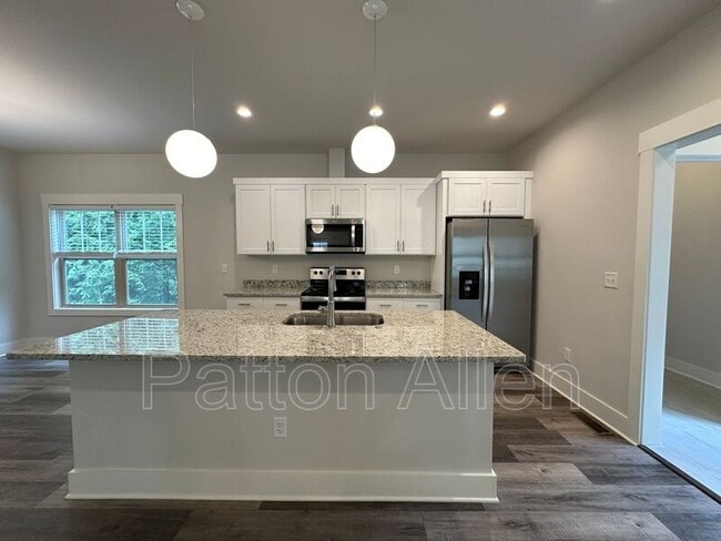 Building Photo - 129 Aurora Dr