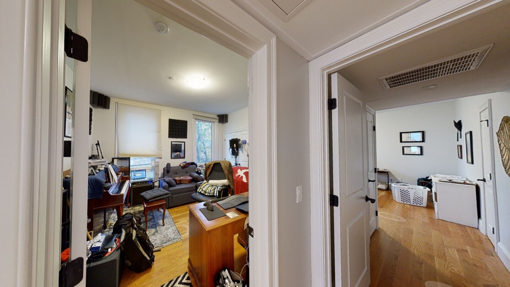 Building Photo - 166 Hampshire St