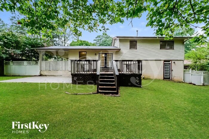 Building Photo - 6153 Continental Cir