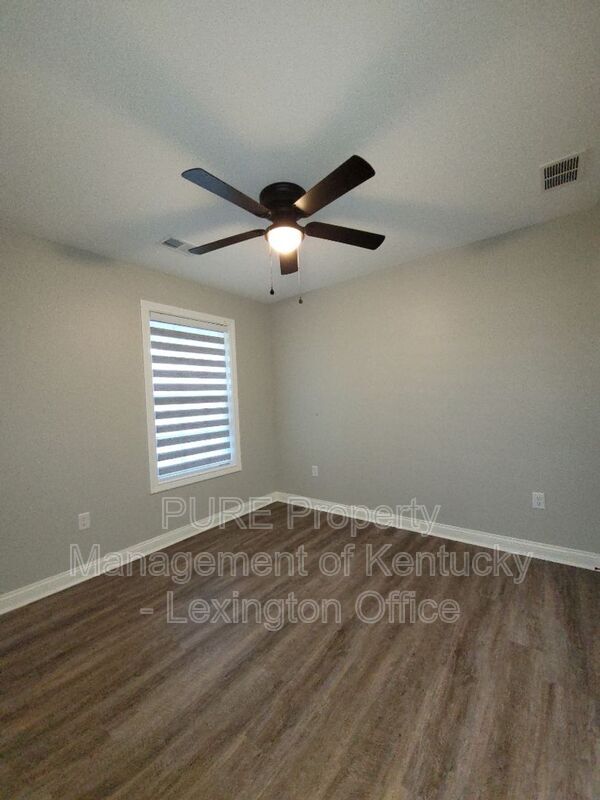 Building Photo - 521 Sapphire Dr