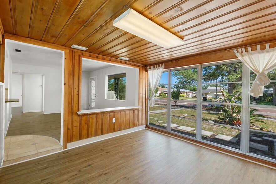 Building Photo - 5230 1st Ave N