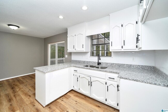 Building Photo - 18 Polaris Cir